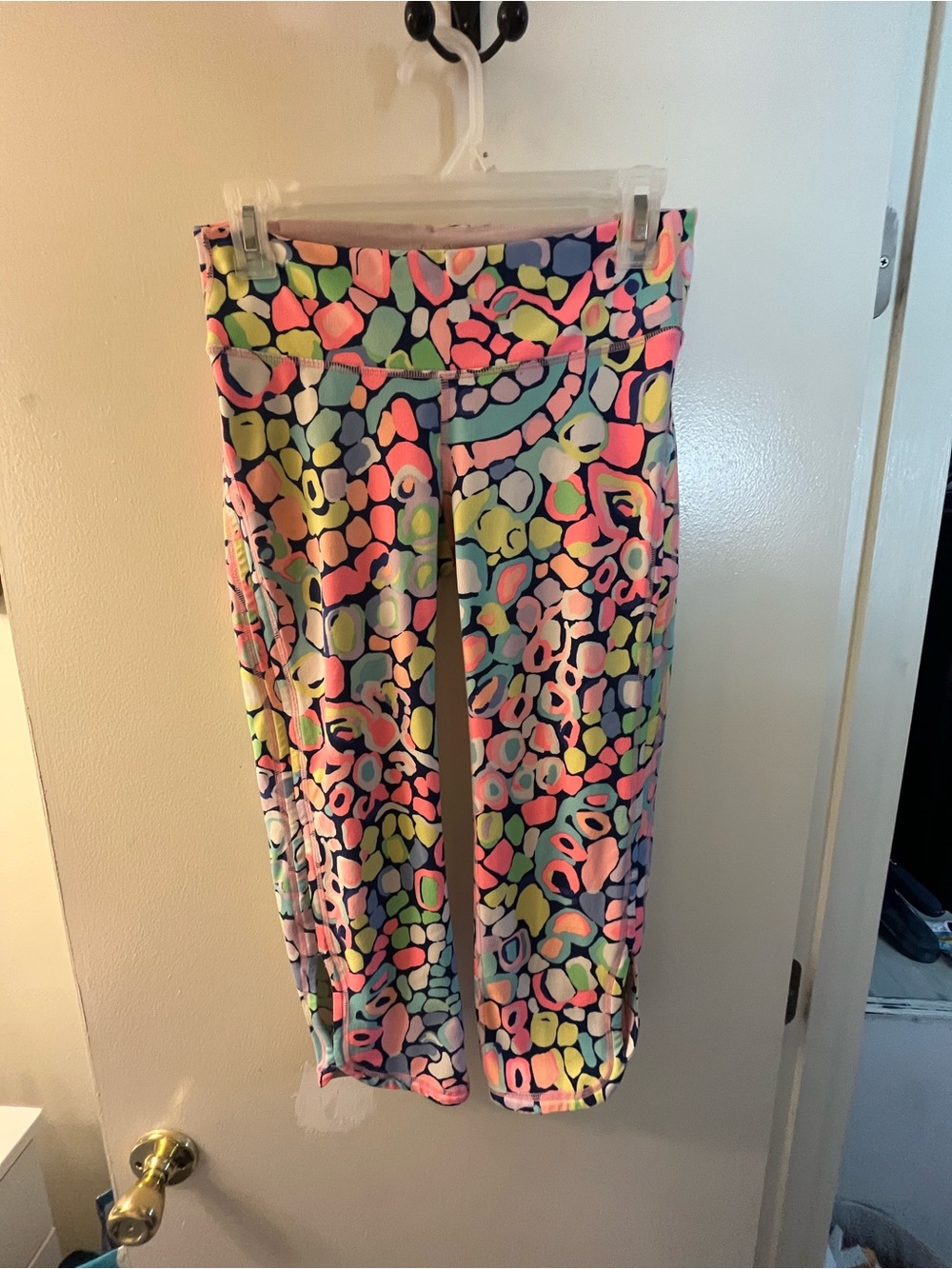 Lilly Pulitzer Women's Multicolor Printed Capri Leggings - Picture 2 of 5